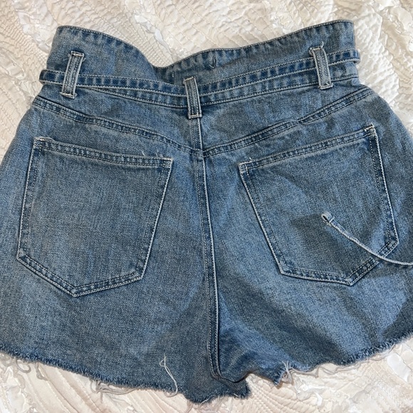 Forever 21 denim shorts size 27 in EUC. - Picture 13 of 14